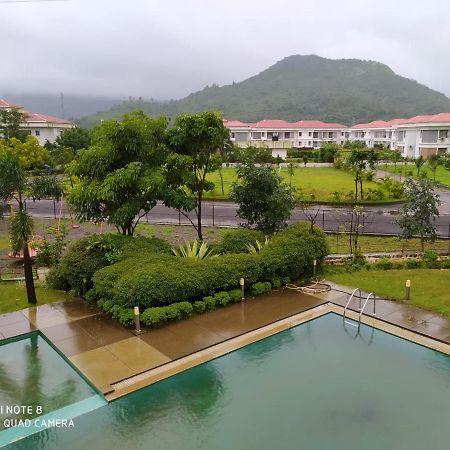 Parishreya Holiday Home ロナバラ エクステリア 写真