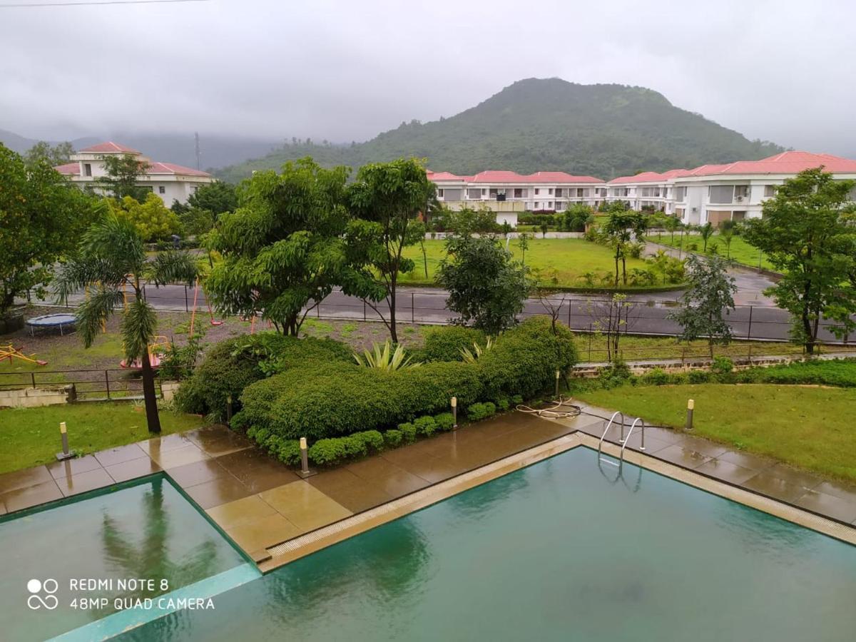 Parishreya Holiday Home ロナバラ エクステリア 写真