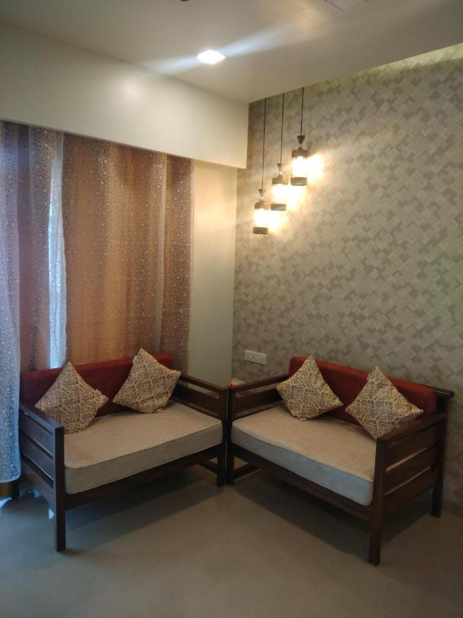Parishreya Holiday Home ロナバラ エクステリア 写真