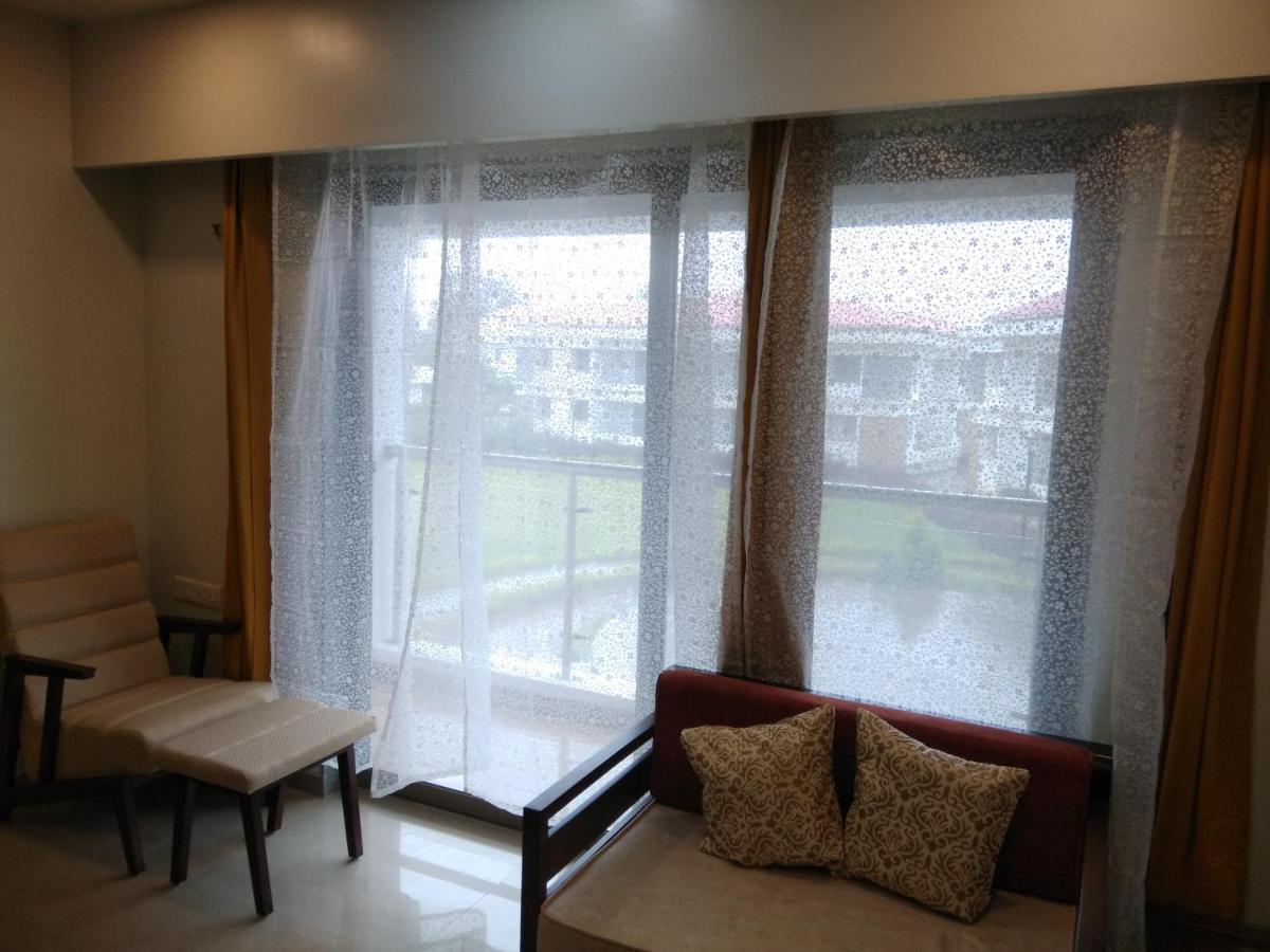 Parishreya Holiday Home ロナバラ エクステリア 写真