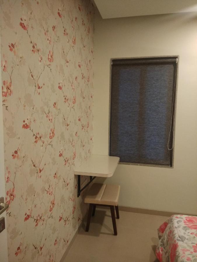 Parishreya Holiday Home ロナバラ エクステリア 写真
